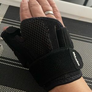Thumb stabilizer Mueller